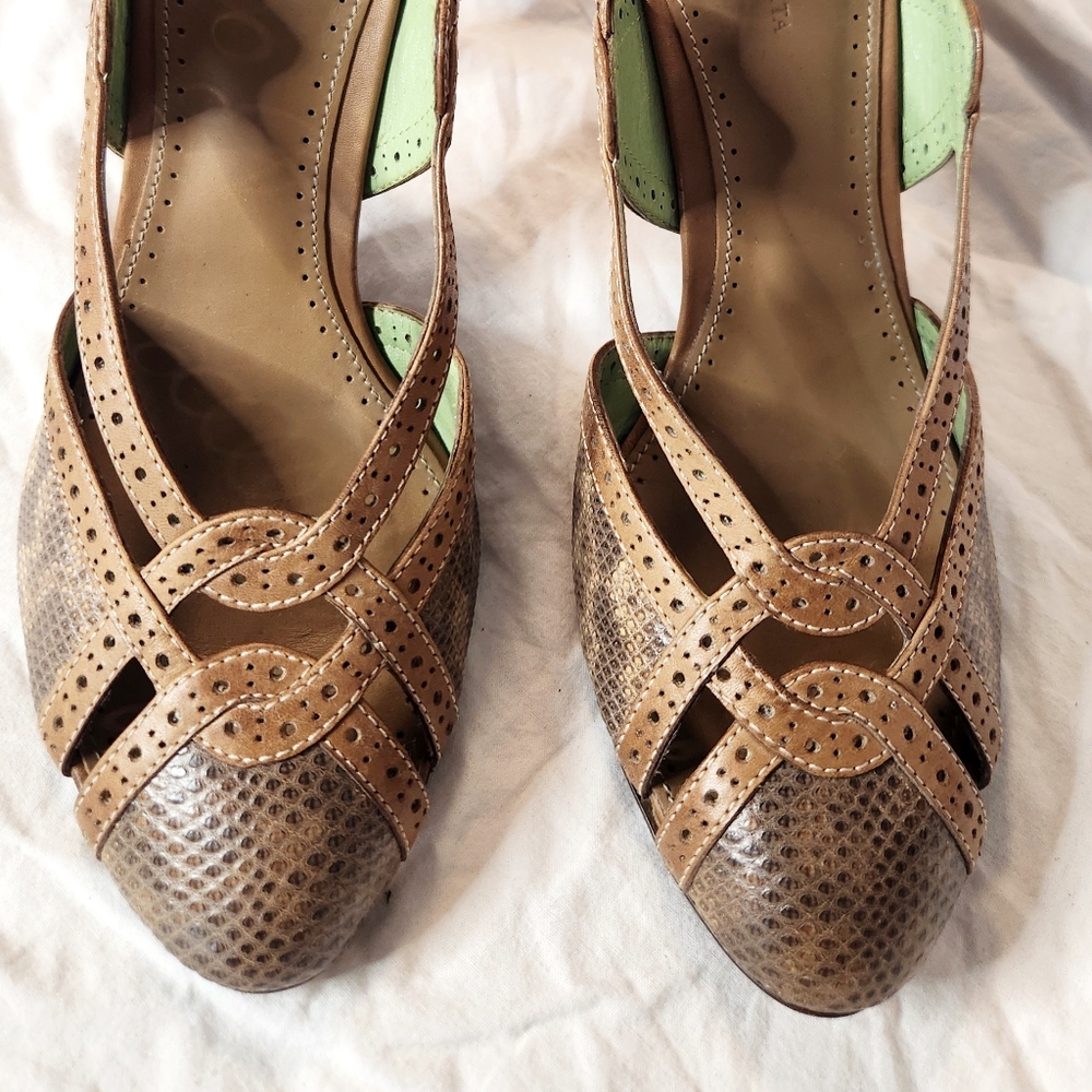 Bottega Veneta snakeskin embossed leather cutout heels. Size 38